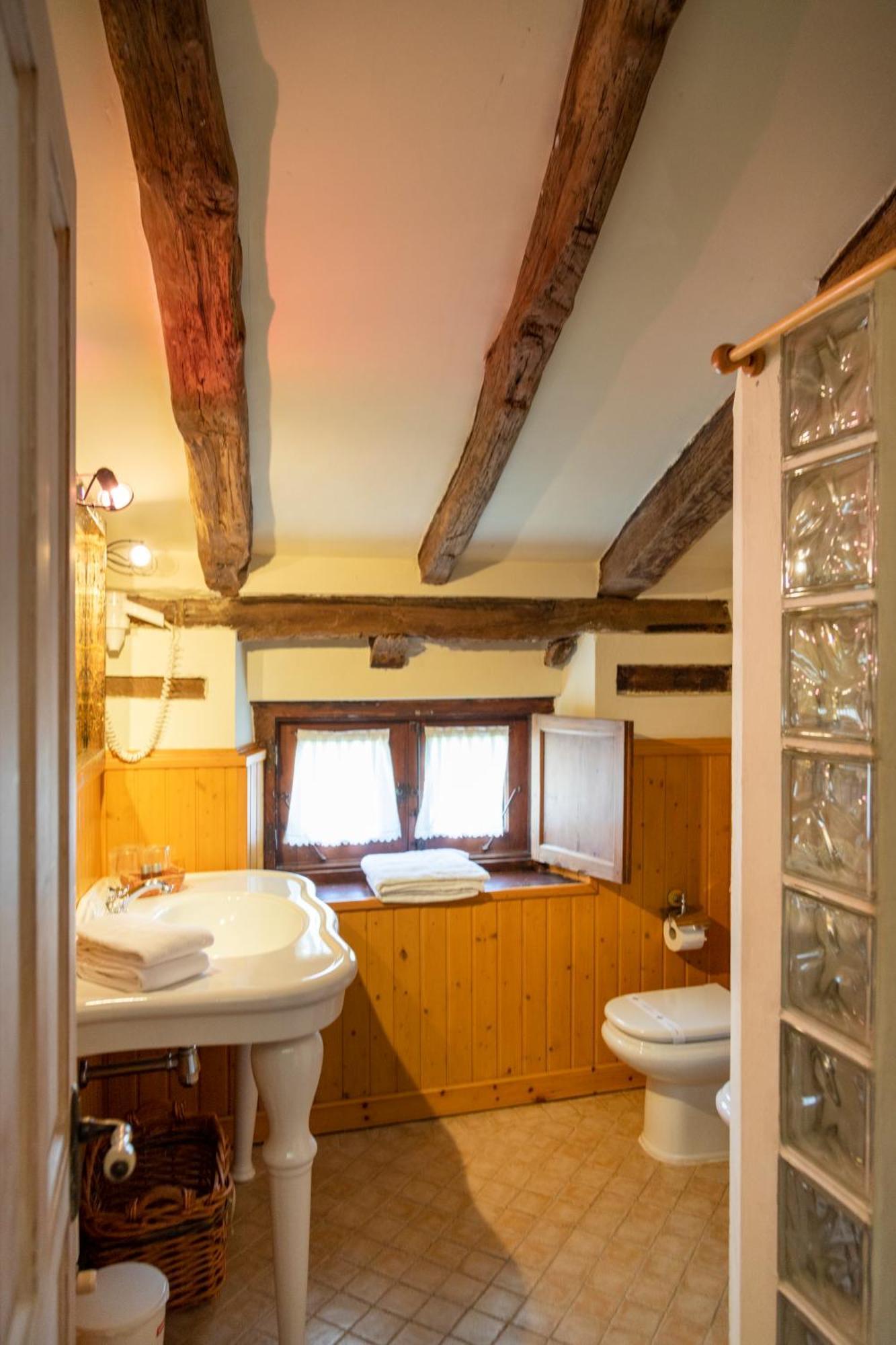 La Casona De Hermosa Стая снимка